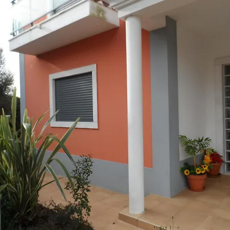Pensjonat Alojamento Ribeira D' Ilhas *